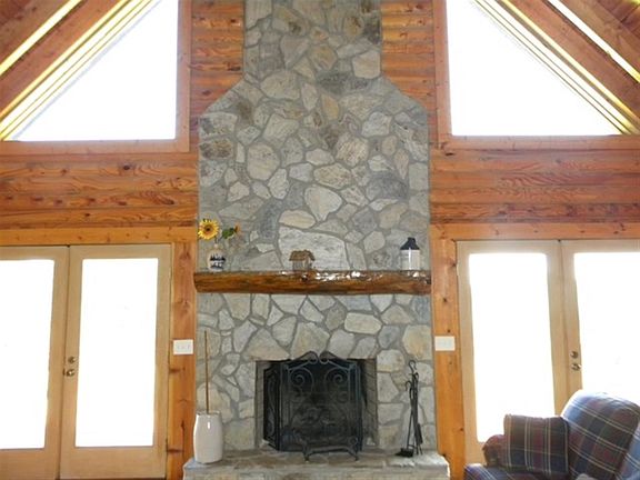 5th image of 479 Sunrise Dr