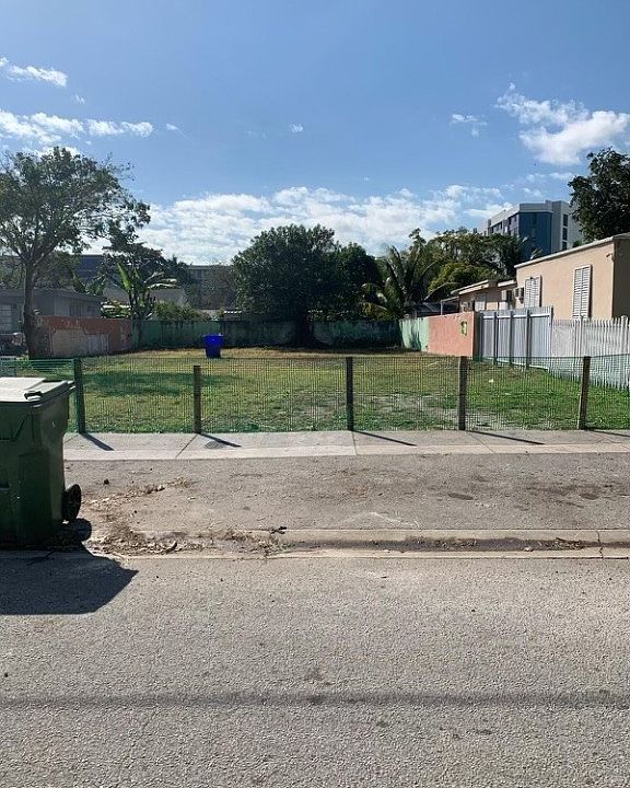 1st image of 1784-86 NW 31st St