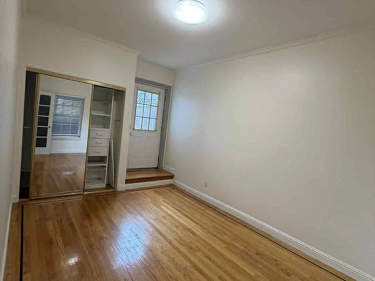 322 18th Ave — Photo 22