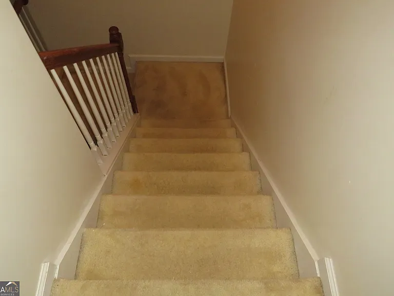 2718 Rocky Ct S — Photo 31