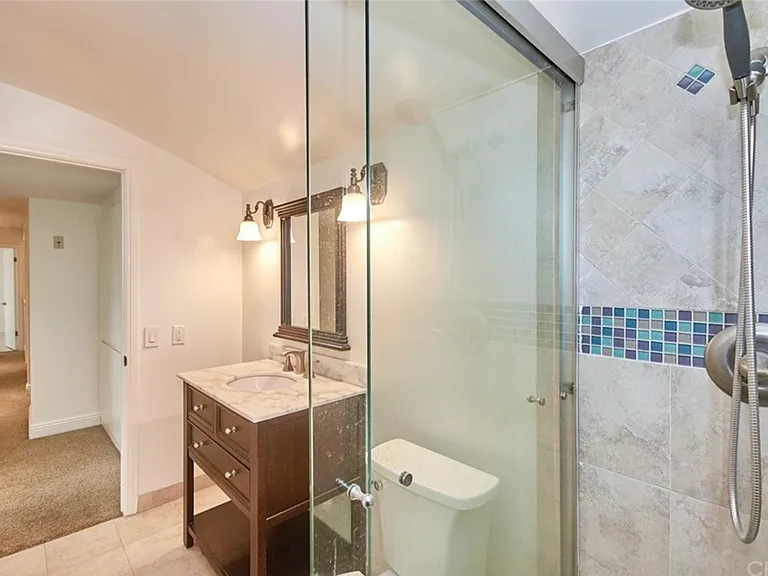 530 Cameron Crest Dr — Photo 19