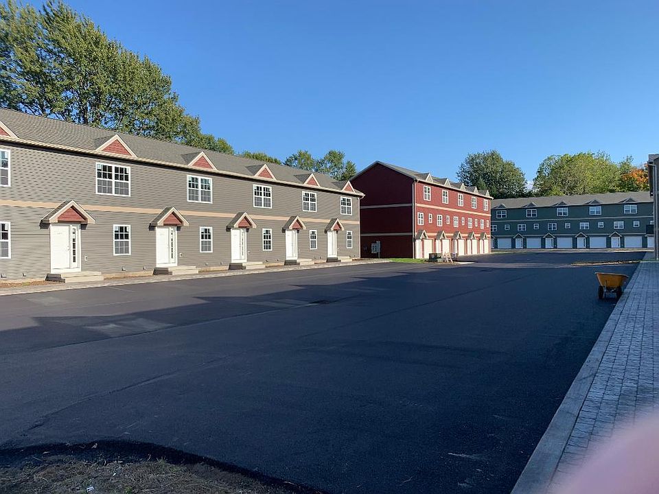 Two Story 3 Bedroom Townhomes