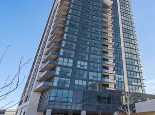 15 Lynch St #804, Brampton, ON L6W 2Z8