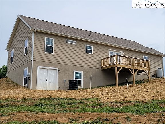 5th image of 186 Westview Drive