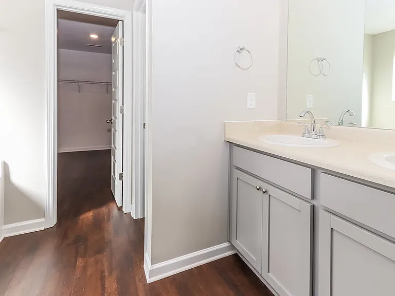1544 Denver Way — Photo 11