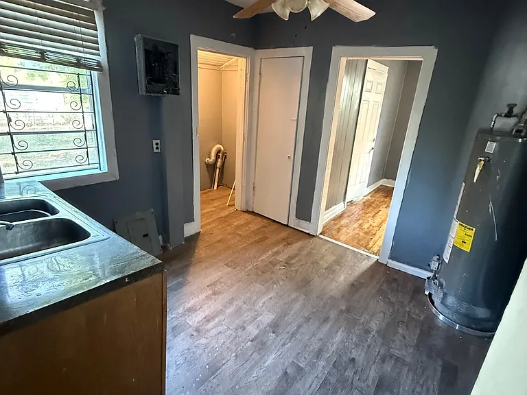 2028 Lee Ter SW — Photo 5