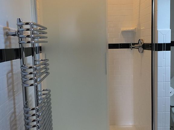 5th image of 2553 Ingleside Ave #3