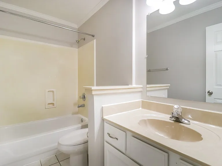 10029 Woodland Grove Dr — Photo 14