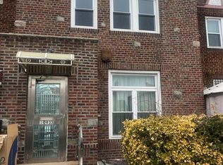 25023 88th Rd #1R, Bellerose, NY 11426
