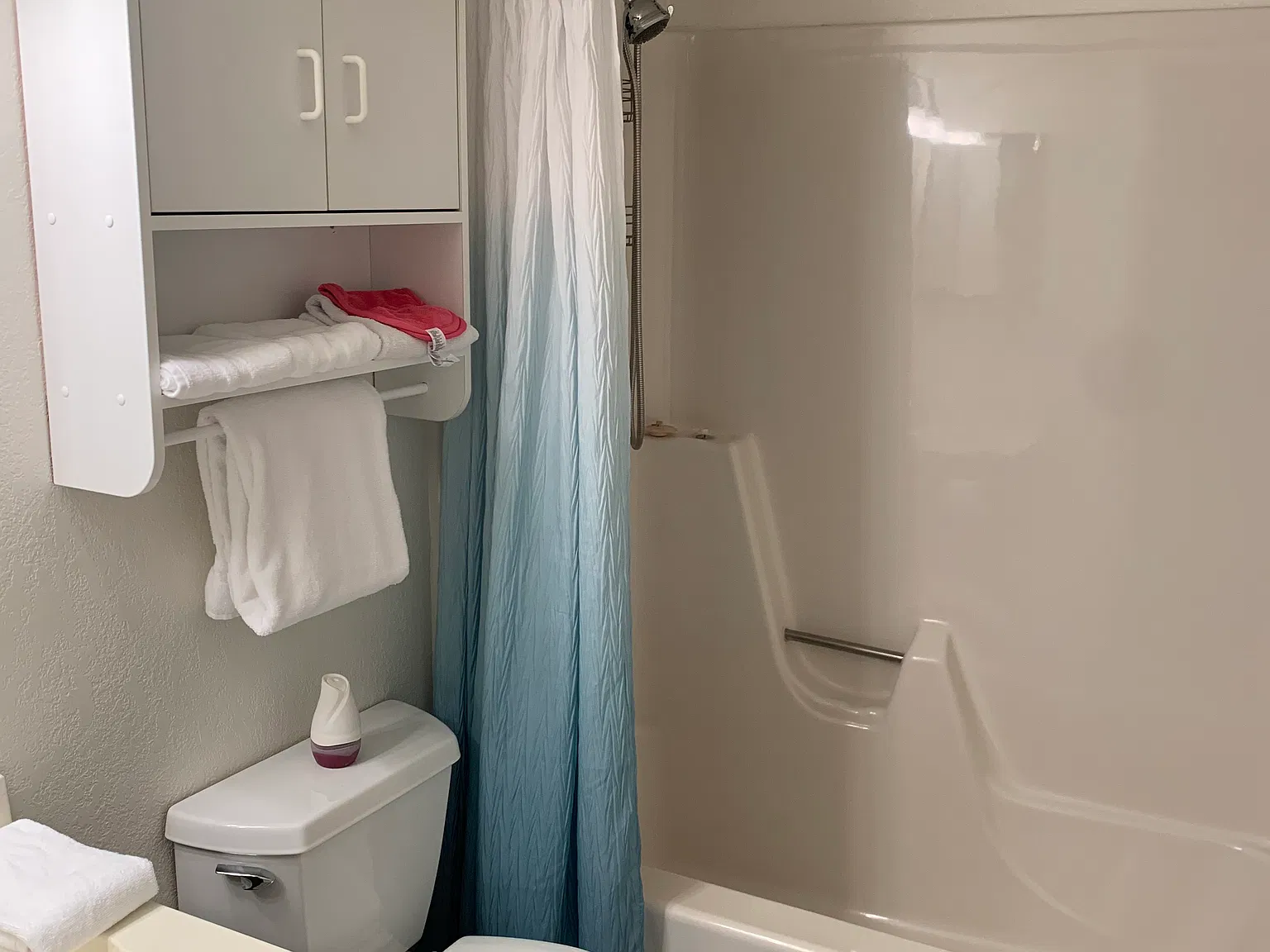 2 bed, 1056 sqft, $2,000 — Photo 4