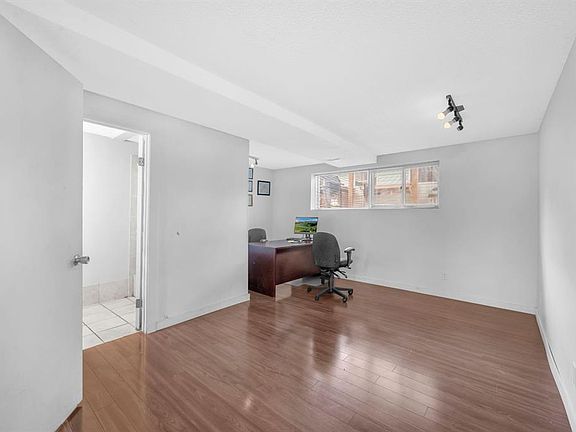 3rd image of 6537 E 68th St NE