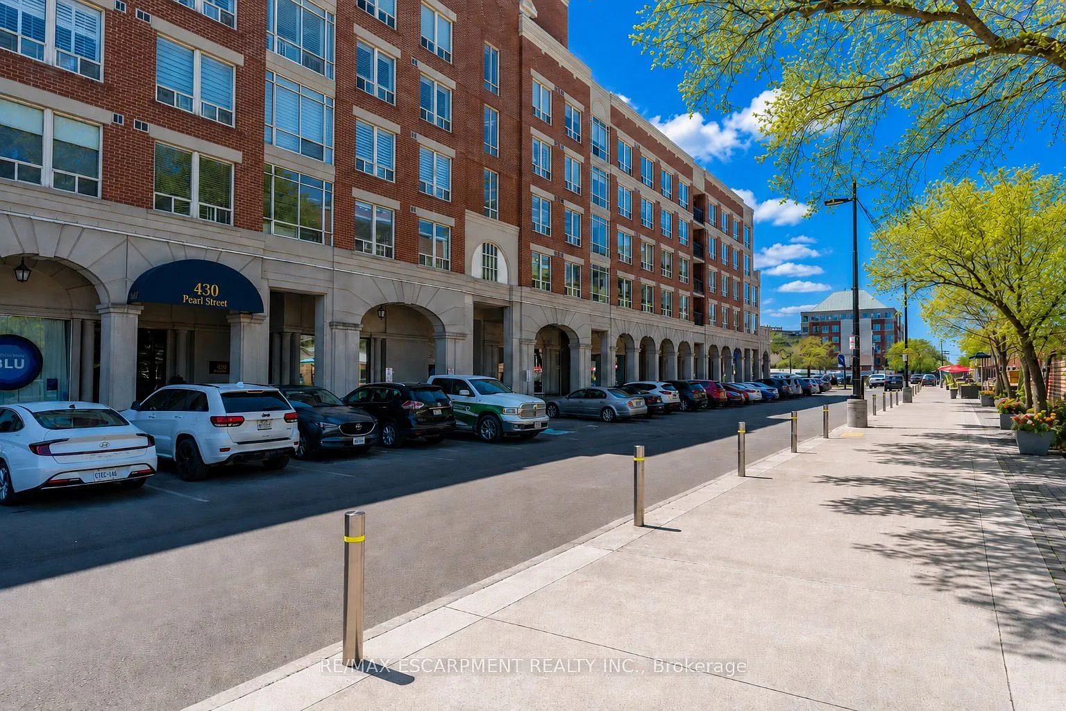 The Residences of Village Square — Photo 2