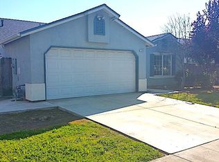 1589 E Santa Rosa St, Reedley, CA 93654