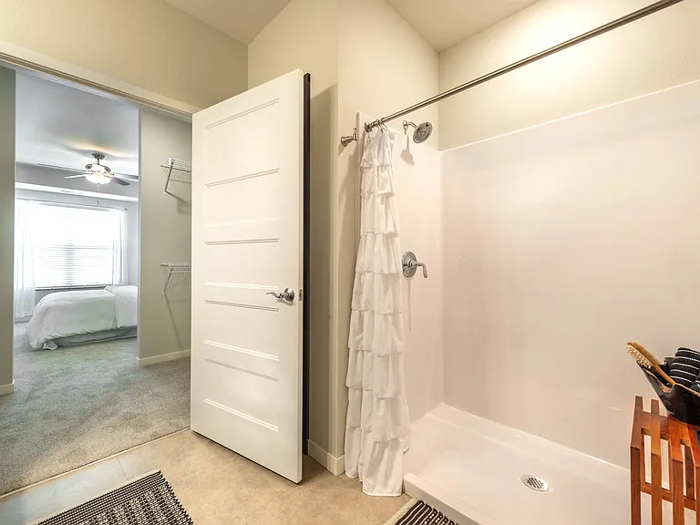Rush Creek Apartments — Photo 22