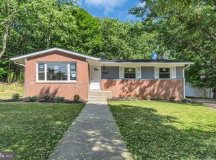 7100 Abbington Dr, Oxon Hill, MD 20745