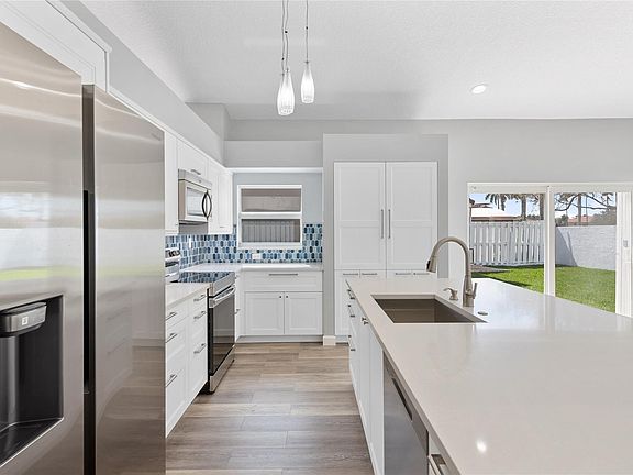 3rd image of 1023 NW 125th Terrace