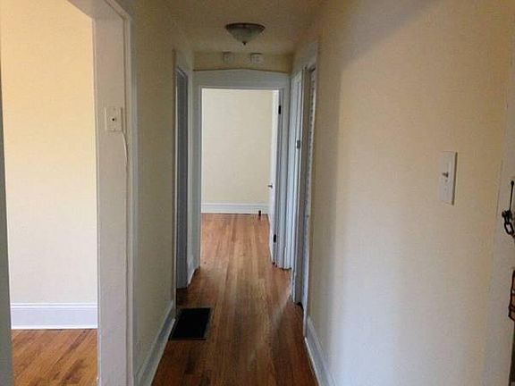 5th image of 3211 W Sunnyside Ave APT 3F