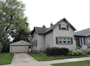 905 Harney Ave, Oshkosh, WI 54901