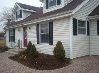 5287 Lovers Lane Rd, Belgium, WI 53004