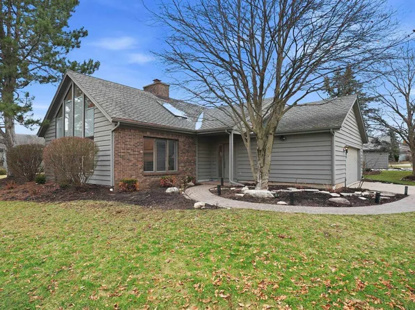 9403 Camberwell Dr, Fort Wayne, IN 46804