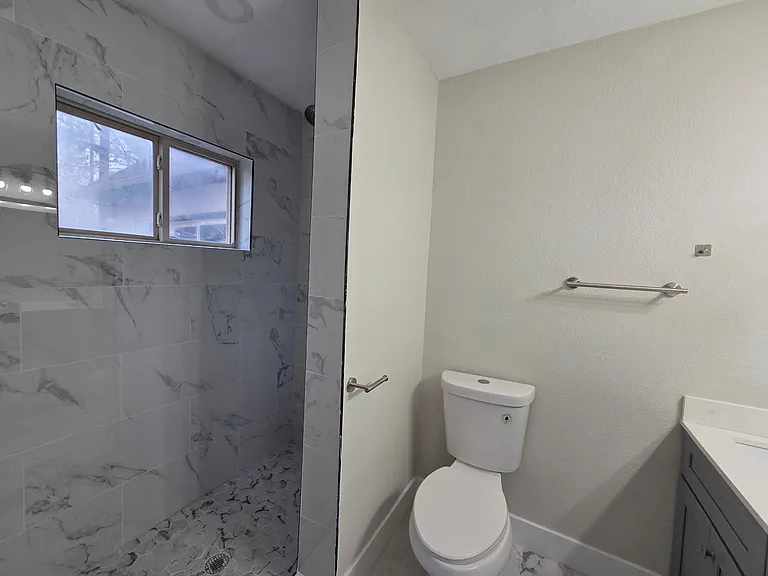 413 Sheila Ln — Photo 8