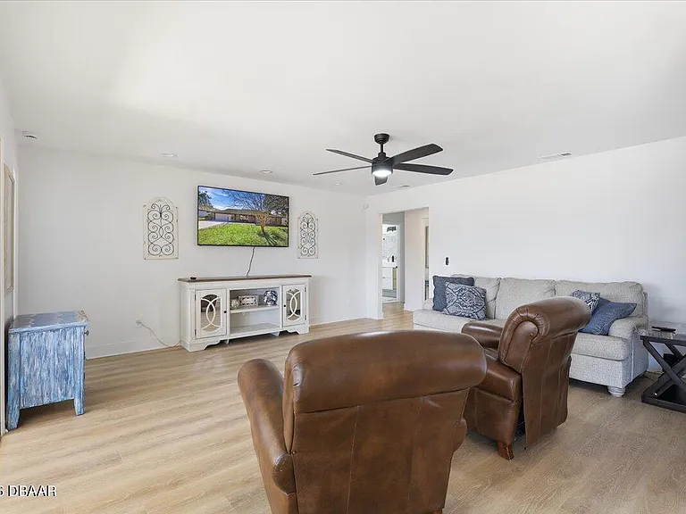 10 Flametree Ct — Photo 22