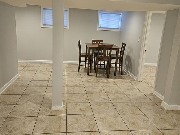 2nd image of 3805 N Sacramento Ave APT B