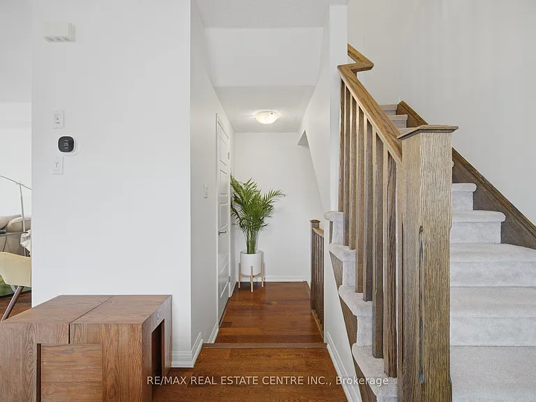 254 Septimus Hts — Photo 9