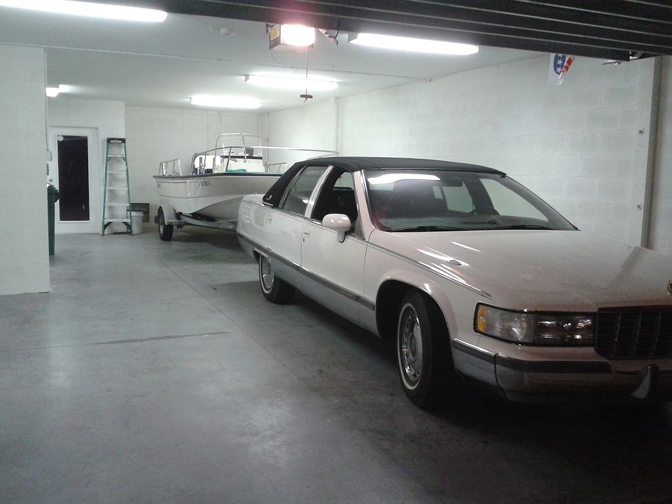 Huge garage. 17 whaler available