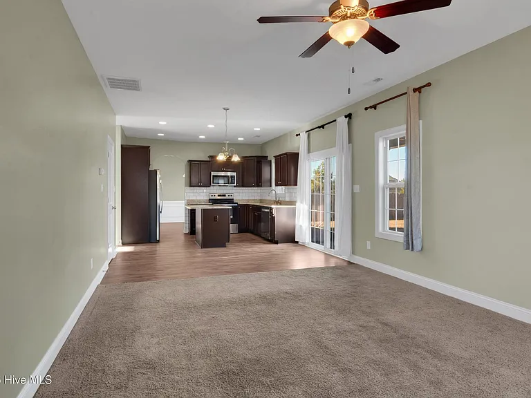 109 Rosegarten Ct — Photo 9