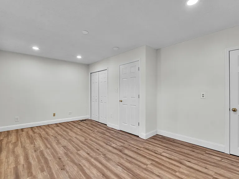 8165 Leonard Dr — Photo 37