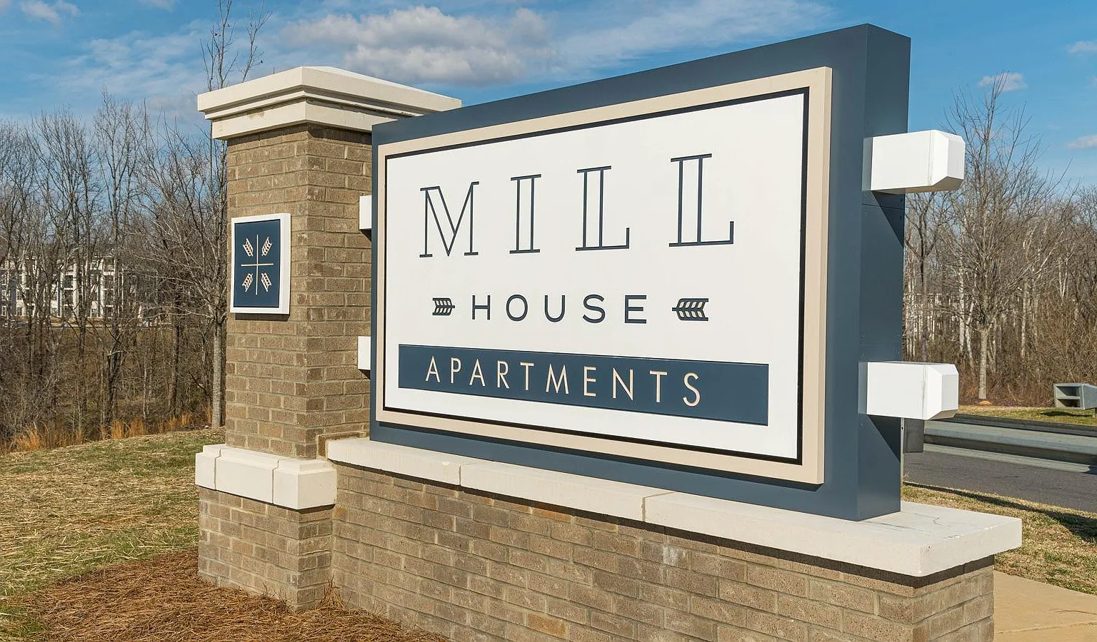 Mill House — Photo 1