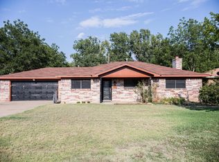 201 Western St, Claude, TX 79019