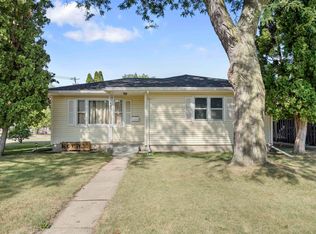1142 Scott Ave, Waterloo, IA 50701