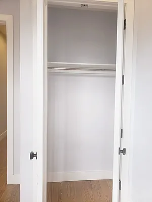 Rented by Lodger Corp | media 27