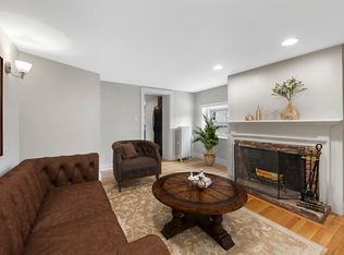 8 Brown St APT 4, Salem, MA 01970