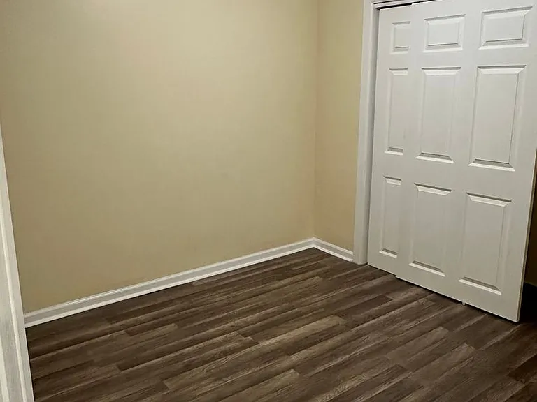 922 Forrester Ave — Photo 4
