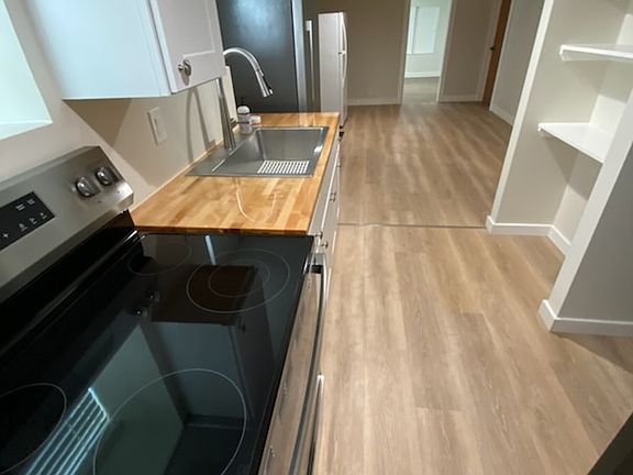 4th image of 4724 7th Ave NE Unit B
