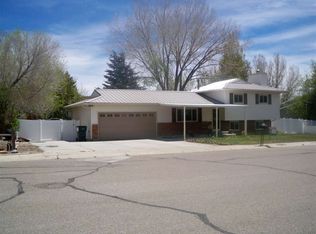 3111 Sandy Rd, Rock Springs, WY 82901