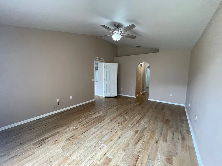 4535 SW 42nd St — Photo 9