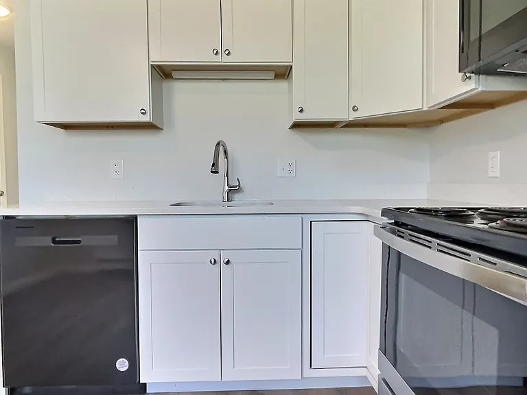 76 Spring St #103 — Photo 1