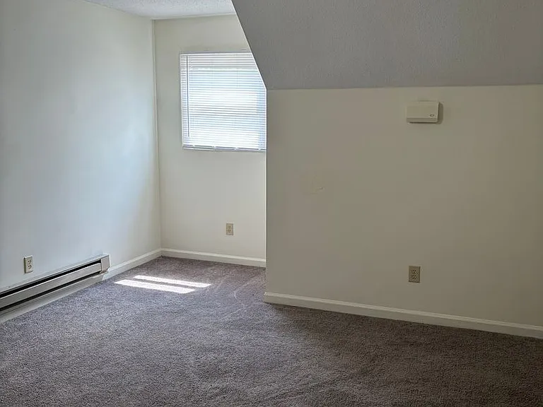 2858 Whitener St — Photo 2
