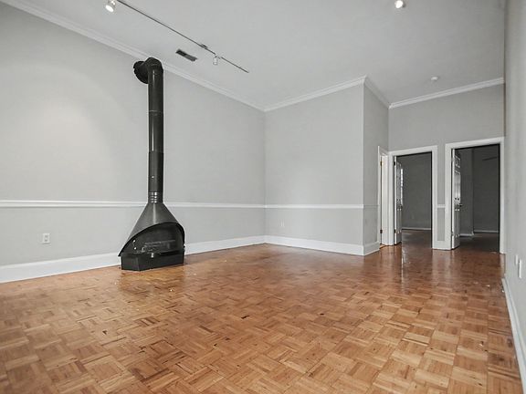5th image of 423 Spruce St #2F