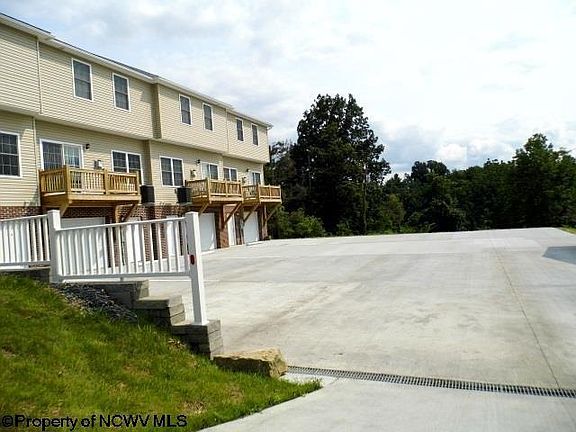 3rd image of 3738 Fairmont Ave