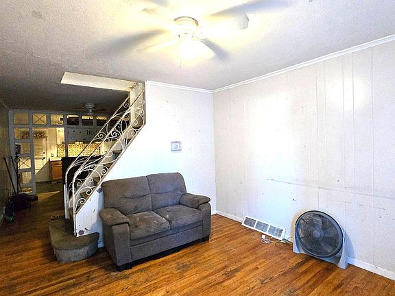 2nd image of 138B Bayard Rear St