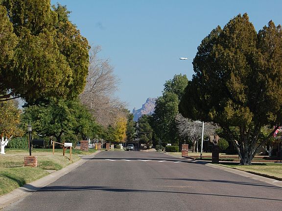 E San Juan Street View (looking East toward Camelback mountain