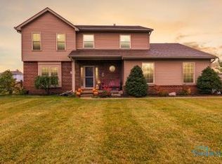 5915 Shawnee Ave, Walbridge, OH 43465