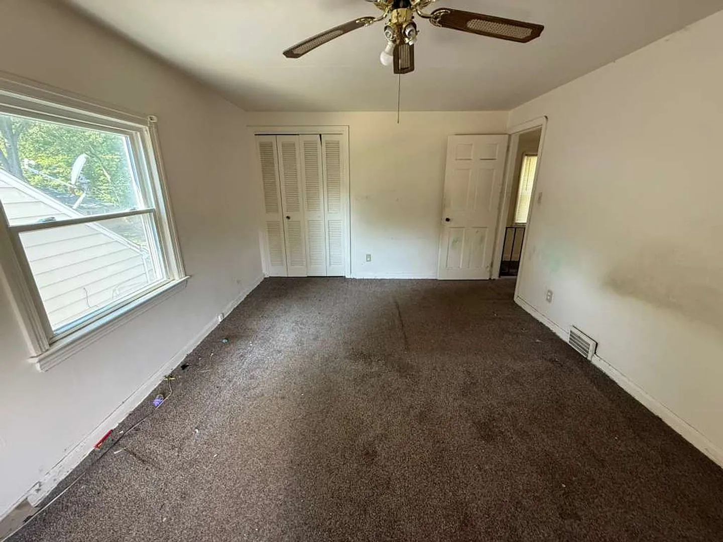 2 Bed 1 Bath Single Family Home! — Photo 2