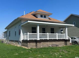 409 N Albers St, Golden, IL 62339