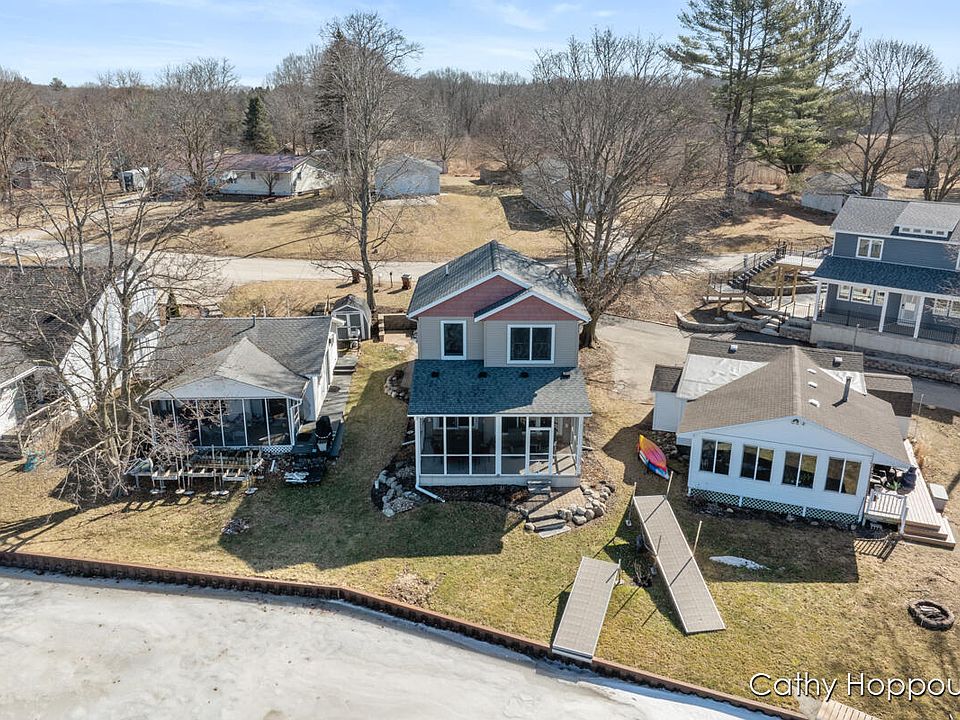 1st image of 2370 Lakeside Dr